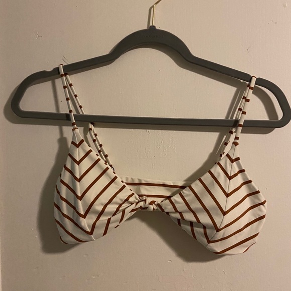 O’Neill bikini top